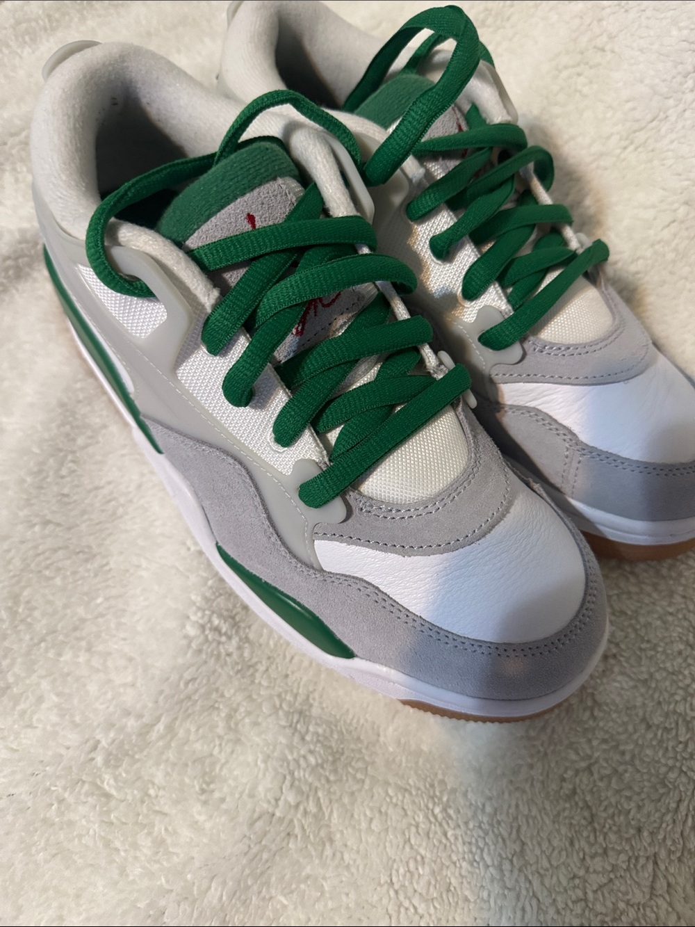 Nike Kids White, Gray & Green Low-Top Sneakers